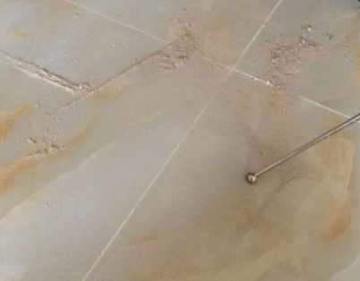 隆昌瓷砖空鼓维修公司分享粘合剂选择不当在瓷砖铺贴过程中可能导致以下问题